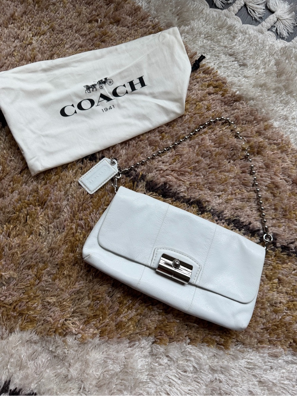 Coach White Leather Shoulder Bag with Silver Chain